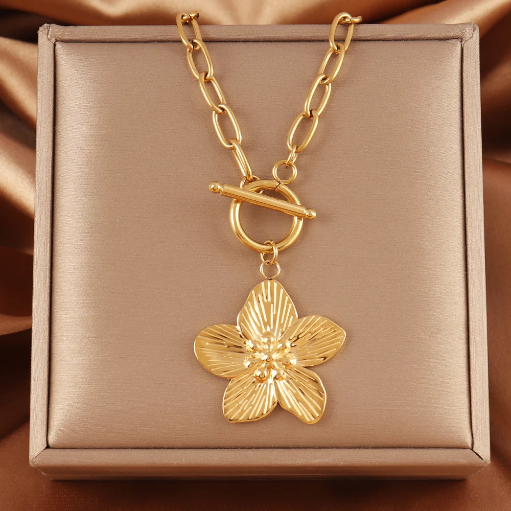 Stainless Steel Flower Pendant Necklace