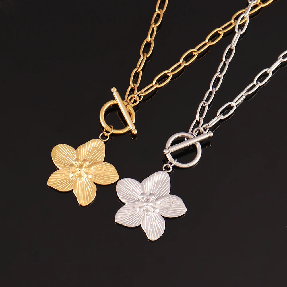 Stainless Steel Flower Pendant Necklace